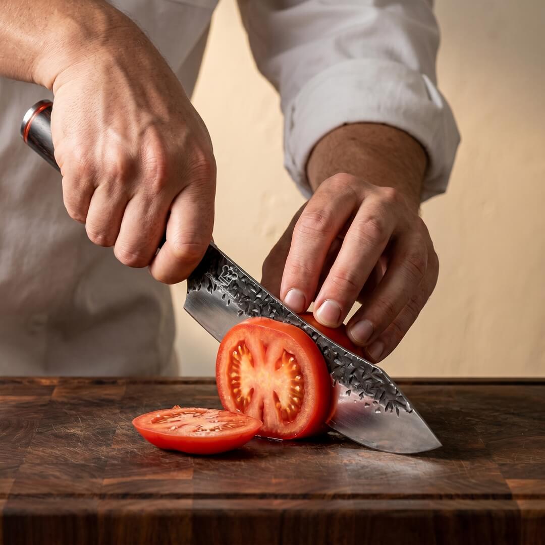 Rustikk kokkekniv buet